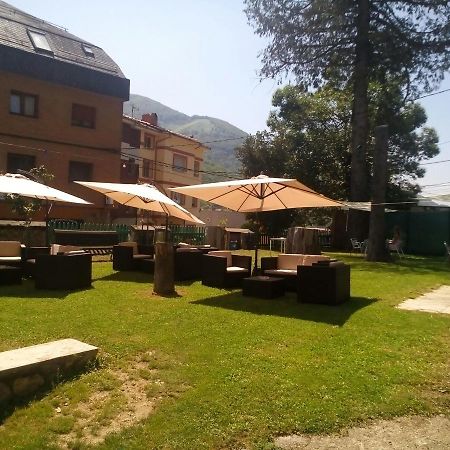 Hotel Restaurante Parador De Felechosa Luaran gambar