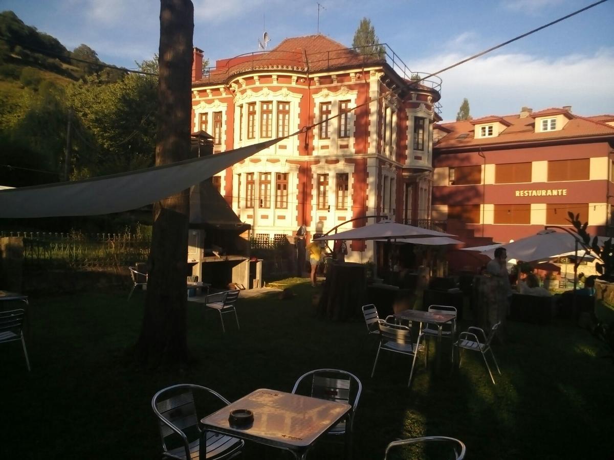 Hotel Restaurante Parador De Felechosa Luaran gambar